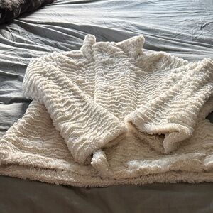 EUC Patagonia Cream Fleece Jacket